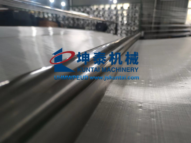 UHMWPEUD预浸生产线,UD预浸生产线,UD0/90正交生产线 UHMWPEUD预浸生产线,UD预浸生产线,UD0/90正交生产线